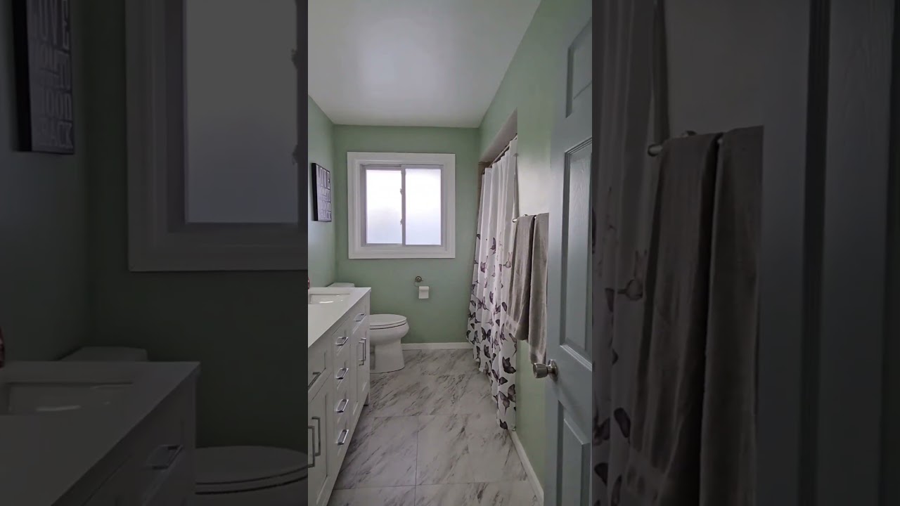 725 Mud St.  E. in Upper Stoney Creek