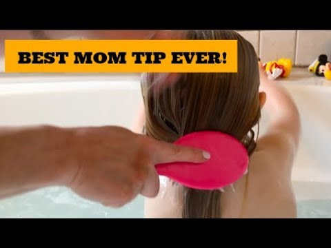 Como o cabelo da escova Uma menina da criança Without Tears