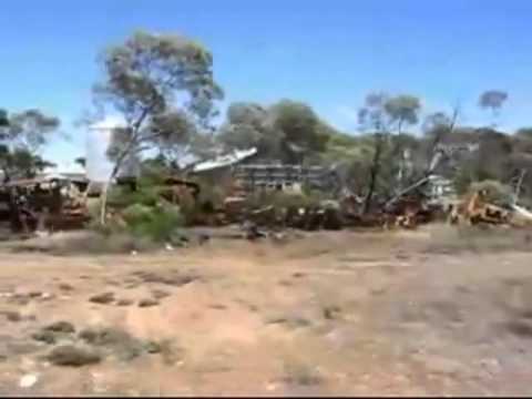 Tank Graveyard in Australia: Grant & Matilda Relic...