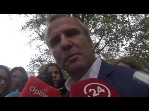 La "accidentada" actividad de Felipe Kast en el Parque Bustamante de Santiago