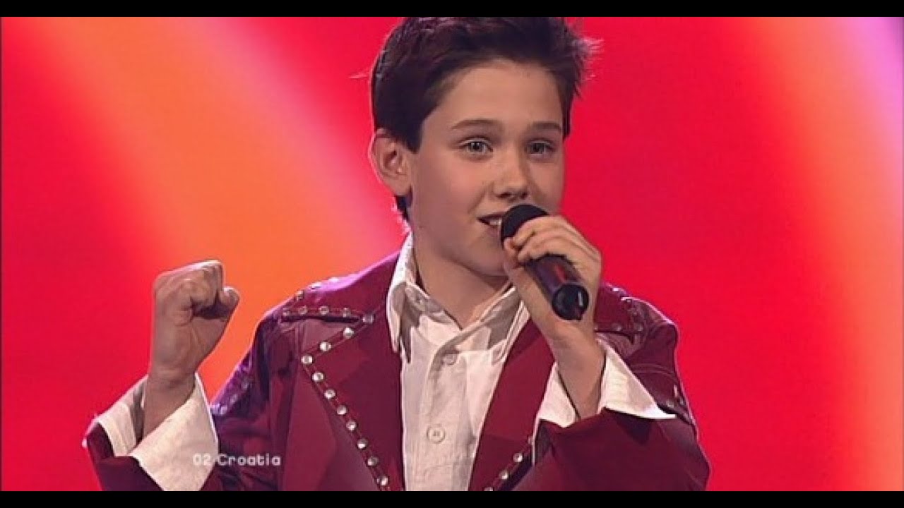 Dino Jelusić - Ti Si Moja Prva Ljubav (LIVE)