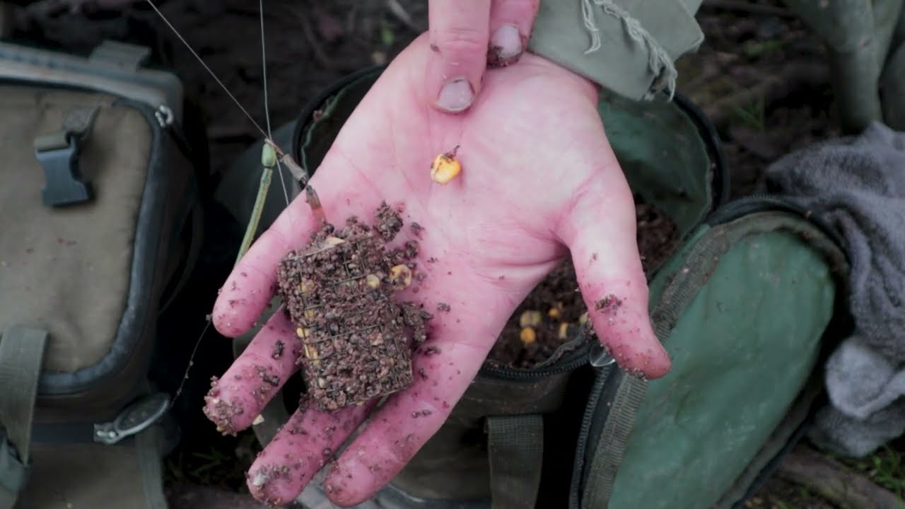 River Thames barbel fishing  - Weir fishing - Oxford - Silent Angling