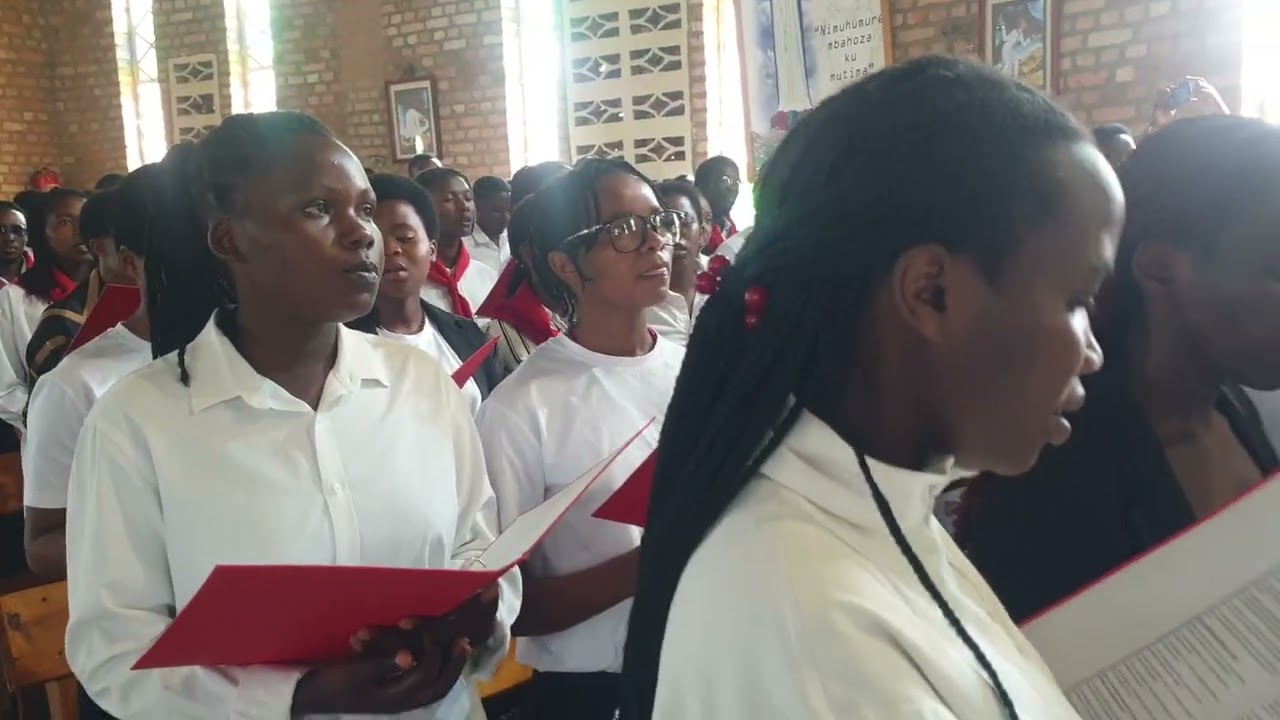 UNDEBA MU NKEBE || Muhore Mwishimye GP Charismatique Urumuri UR_HUYE