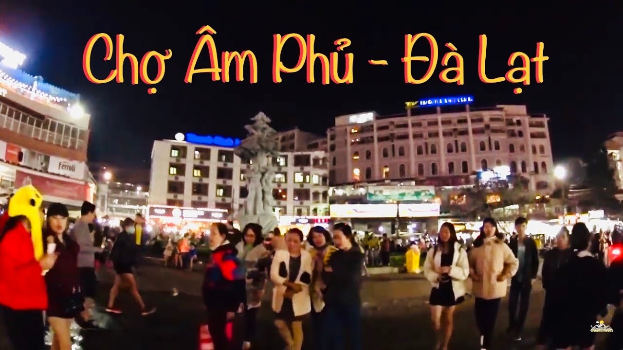 ao len da lat gia re 2022 Update Khám Phá chợ Âm phủ Đà Lạt về đêm kiếm áo khoác, áo len và vớ tất các loại với giá siêu rẻ