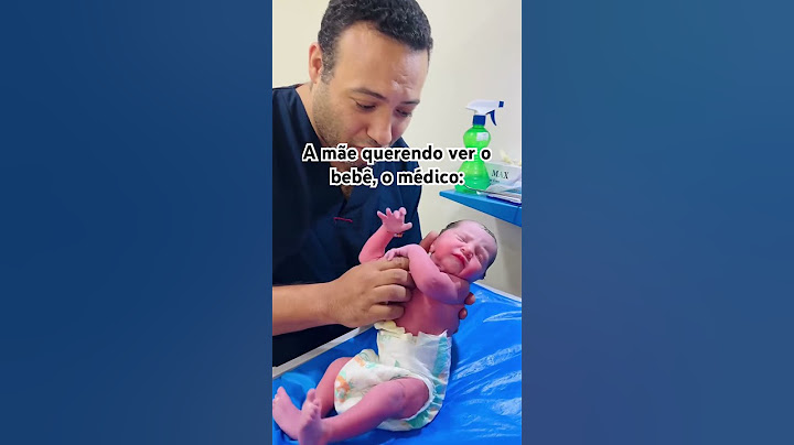 “Ah está testando os reflexos” É notável que o bebê está bem. O que você acha?