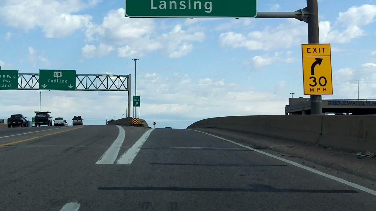 Grand Rapids Interchange: US 131 northbound to Interstate 196 eastbound