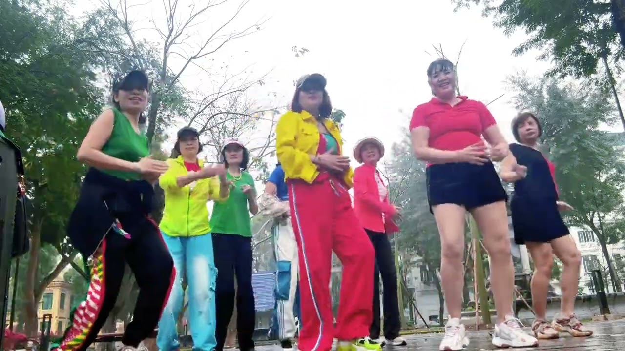 #ThanTaiDen, ❤️💕 ngày 10/1 âm lịch , ngày Vía Thần tài , Mưa gió chúng iem vữn zảy lấy vía 💰💰💰