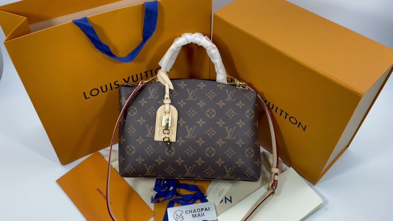 Unboxing Louis Vuitton Petit Palais handbag (monogram empreinte