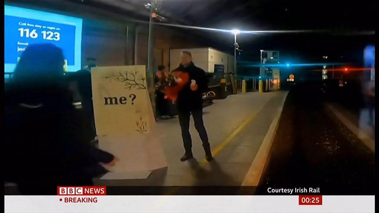 Marriage proposal at Pearse Station as train pulls in (Ireland) - BBC News - 18th December 2020