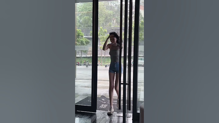 幸好我跑得快不然就把我吹到你怀里去了