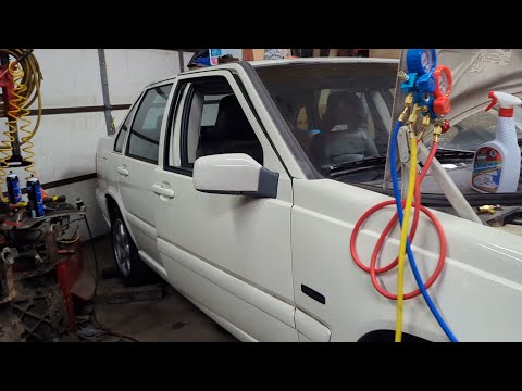 Unboxing a dehumidifier. Tinkered on a Volvo S70, AC service, dash installation, radio wires, etc.