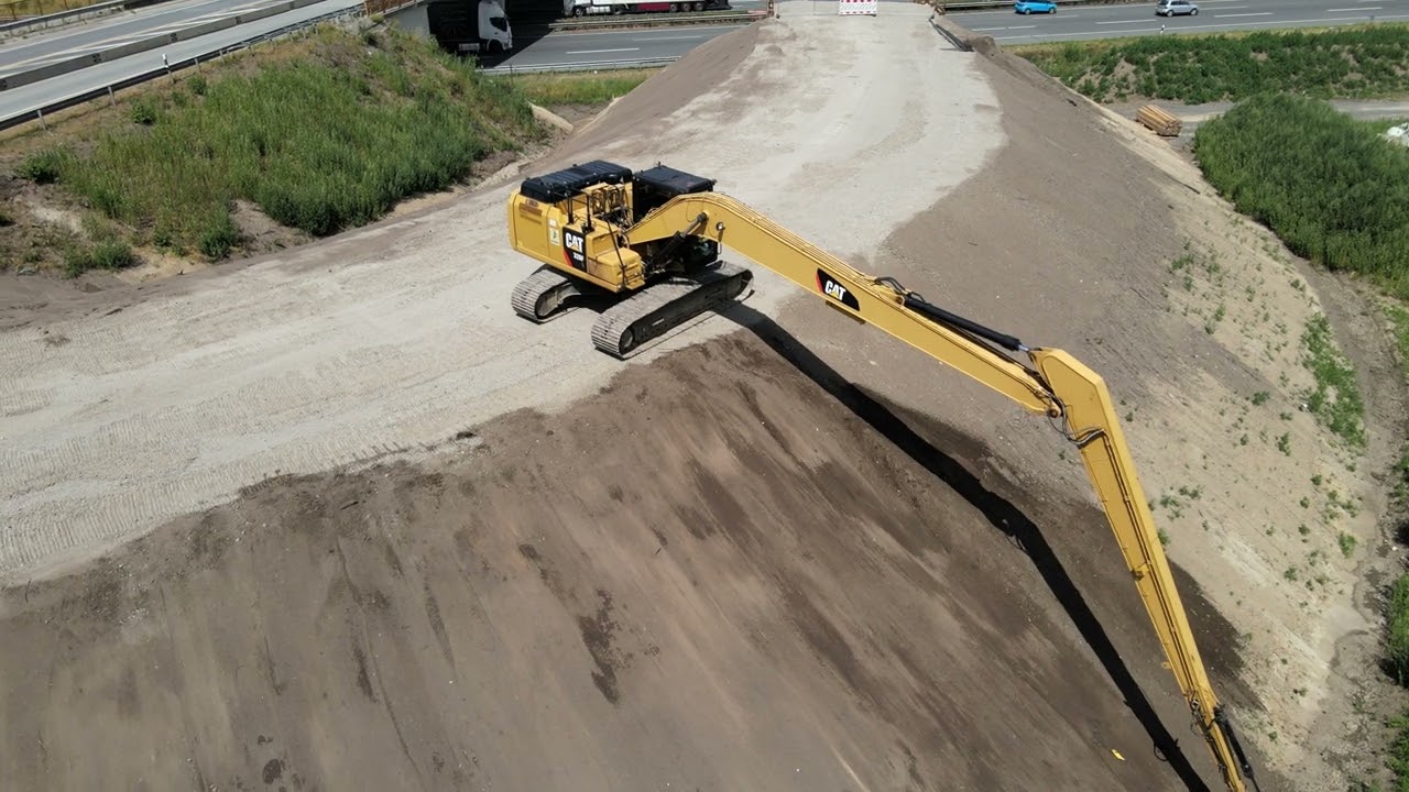 CAT 326F LONGREACH |DROHNE IM EINSATZ| DAS ERSTE MAL BÖSCHUNG ZIEHEN | GOPRO |