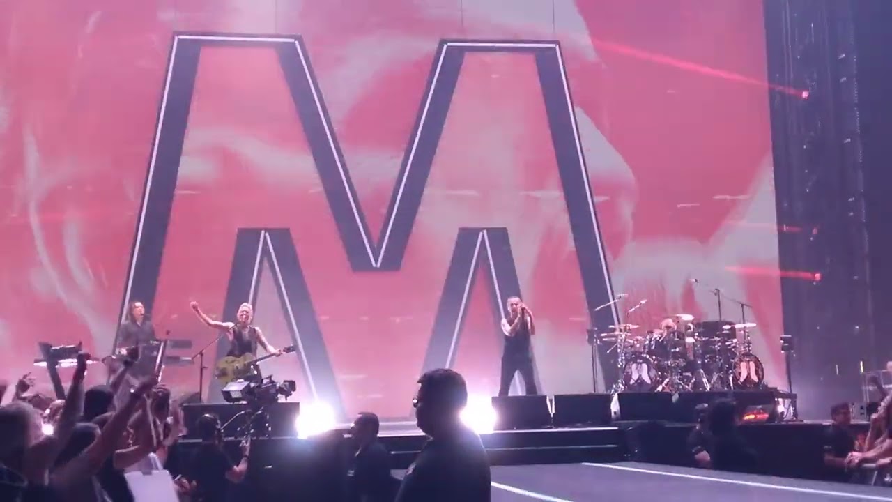 Depeche Mode - Personal Jesus live in Prague 24.2.2024