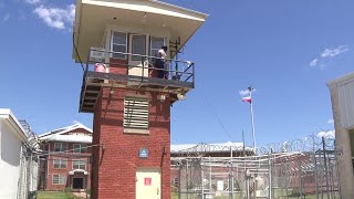 Full Series: KSAT Investigates takes you inside a Texas prison during a lockdown