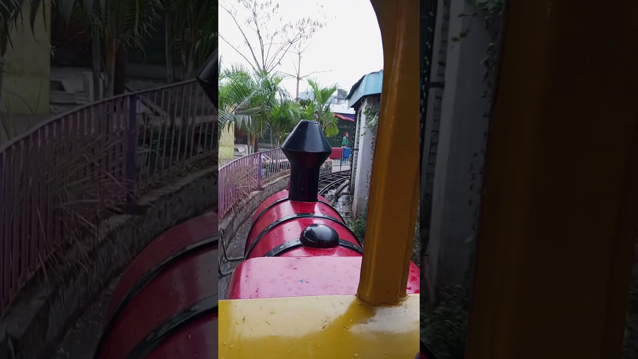 Jhok jhoka jhok train cholece.