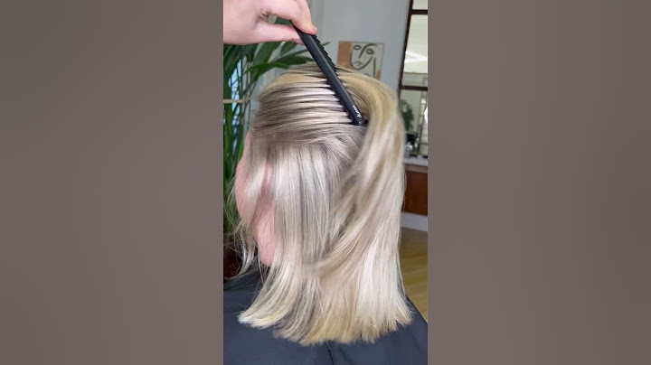 Platynowy blond z ciemnych włosów ☺️