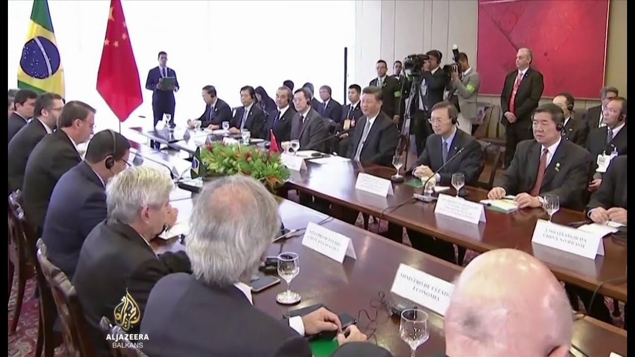 تُعتبر فنزويلا وبوليفيا من القضايا الخلافية بالنسبة لمجموعة البريكس في البرازيل.