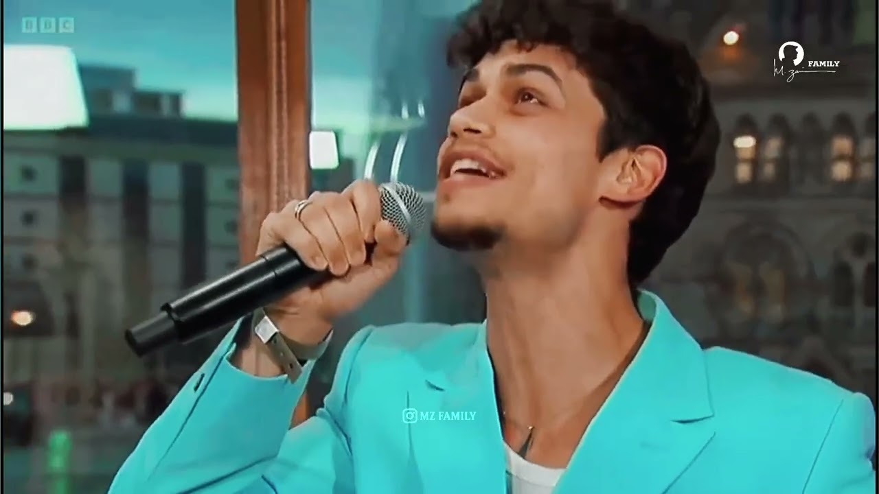 ✨ Harris J live on BBC TV performing Qalbi Fil Madinah! 🌙🎶. 💙