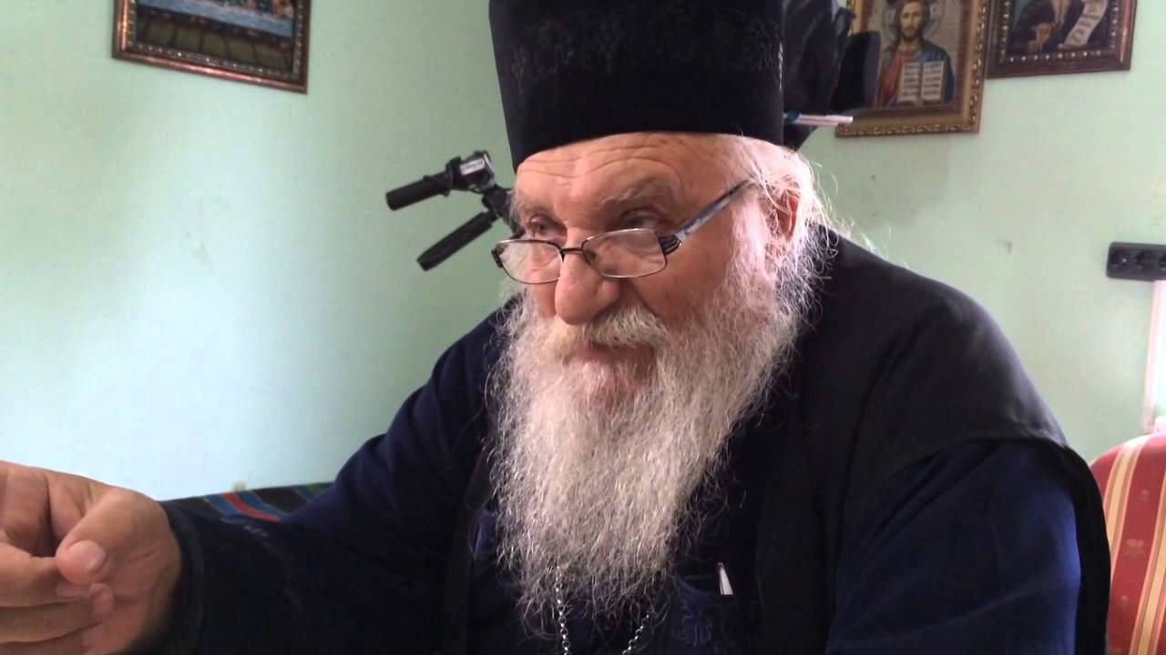 Битките в живота на Отец Иван от Нови Хан