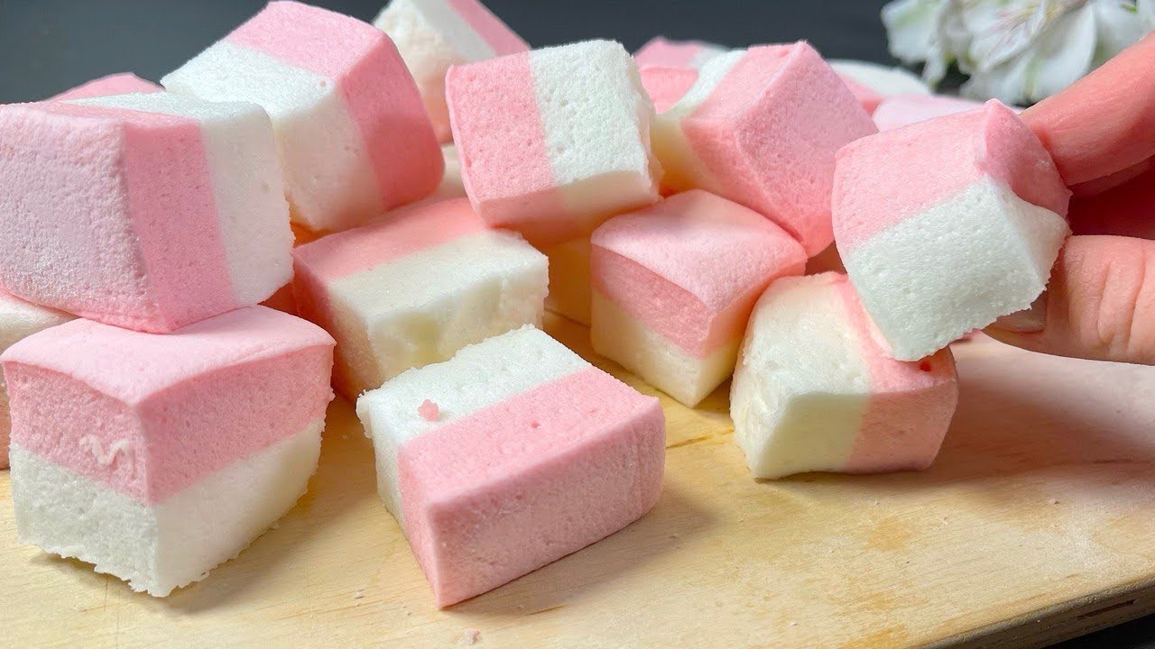 Zucker und Gelatine schlagen, Sie werden vom Ergebnis begeistert sein