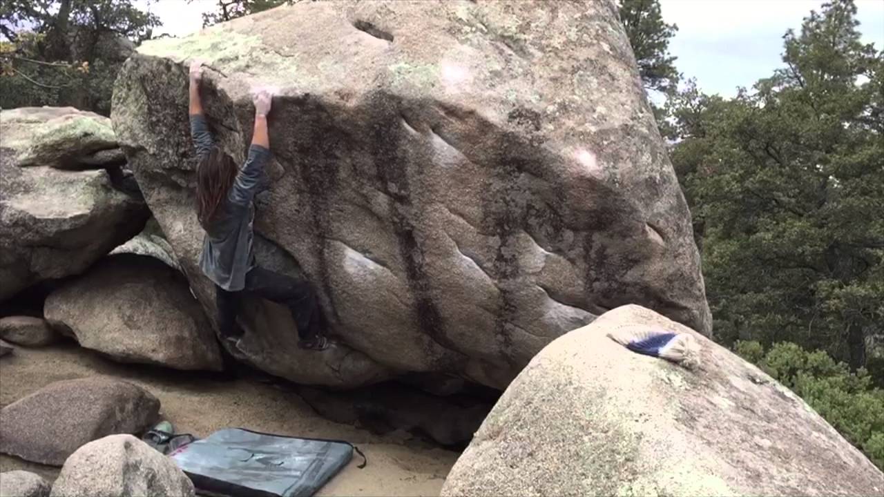 Groom Creek Bouldering: Eclipse V8/9