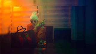 Bad Bunny Ft Ñengo Flow & Tali - No Me Voy a Dejar