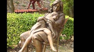 Play video: Bruno Lucchesi sculptures