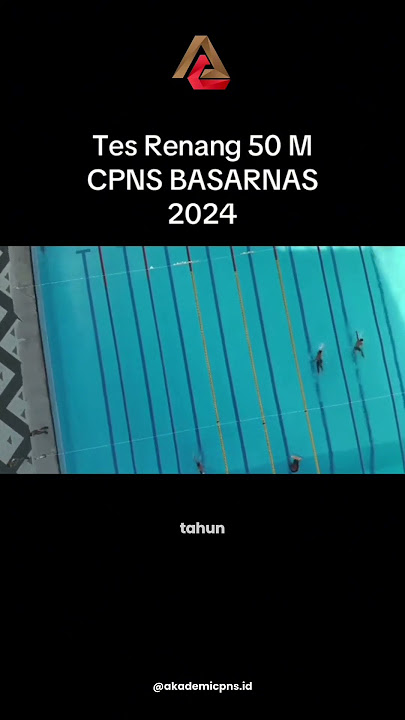 Peserta CPNS basarnas melaksanakan tes renang 50 meter