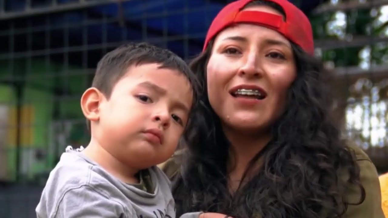 Vagabunda salvó a empresario… y lo que él hizo después sorprendió a todos 😱💼❤️