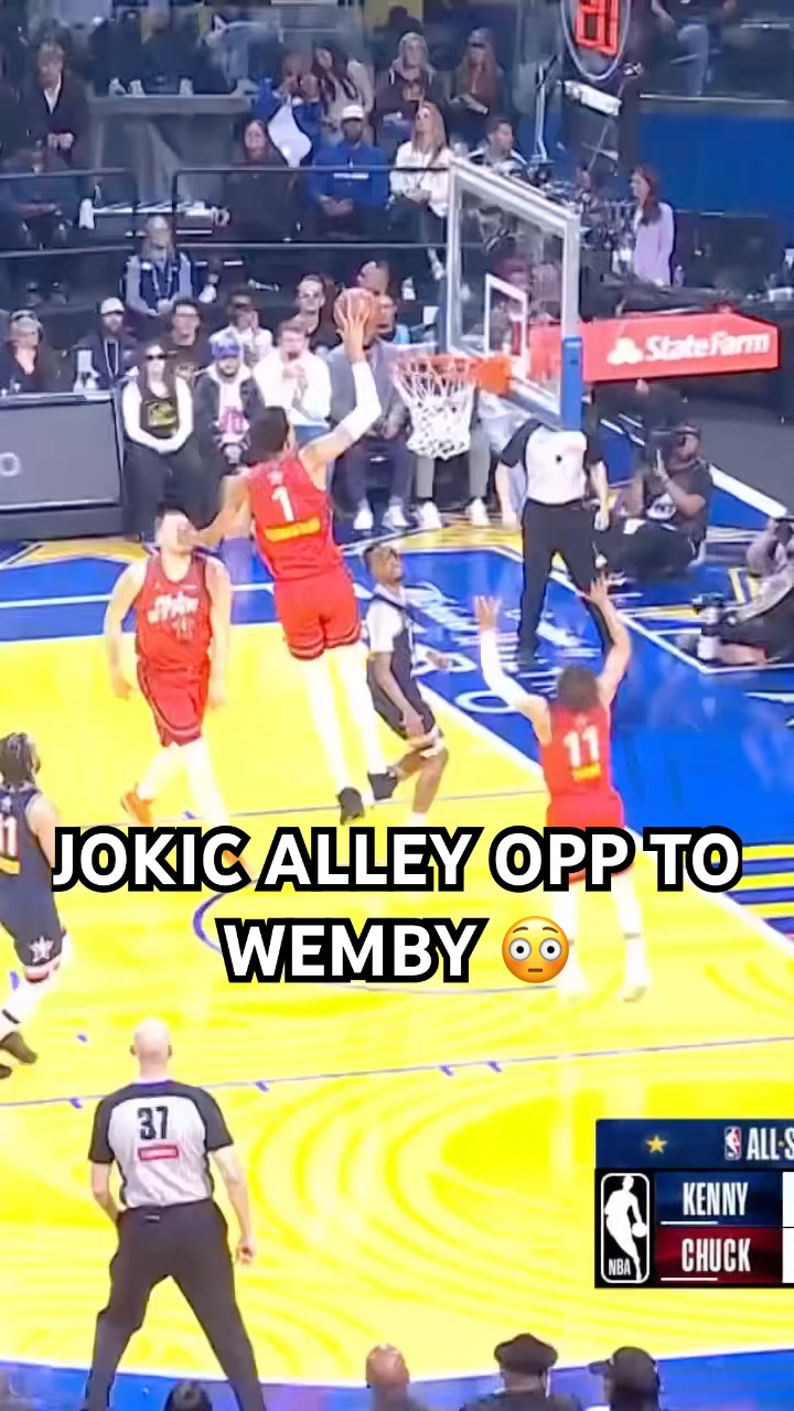Big man to big man alley-oop!