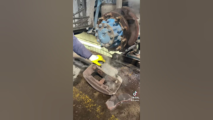 Bremse wird Heiß Wer Weiß Was das sein kann ?#fypシ #fyp #handwork #lkw #viral #foryou