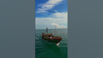 Fishermen return with small crabs | Lăng Cô Beach Vietnam | DJI Avata