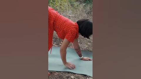 Evelina's yoga in the forest #stretching #yoga