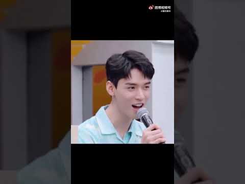 Video Cung Tuấn hát trong show Xin nhờ tủ lạnh - youtube