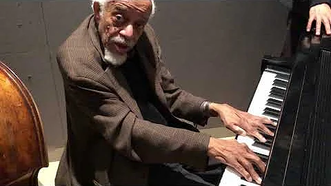 Legendary Pianist Barry Harris Plays "My Heart Sto...