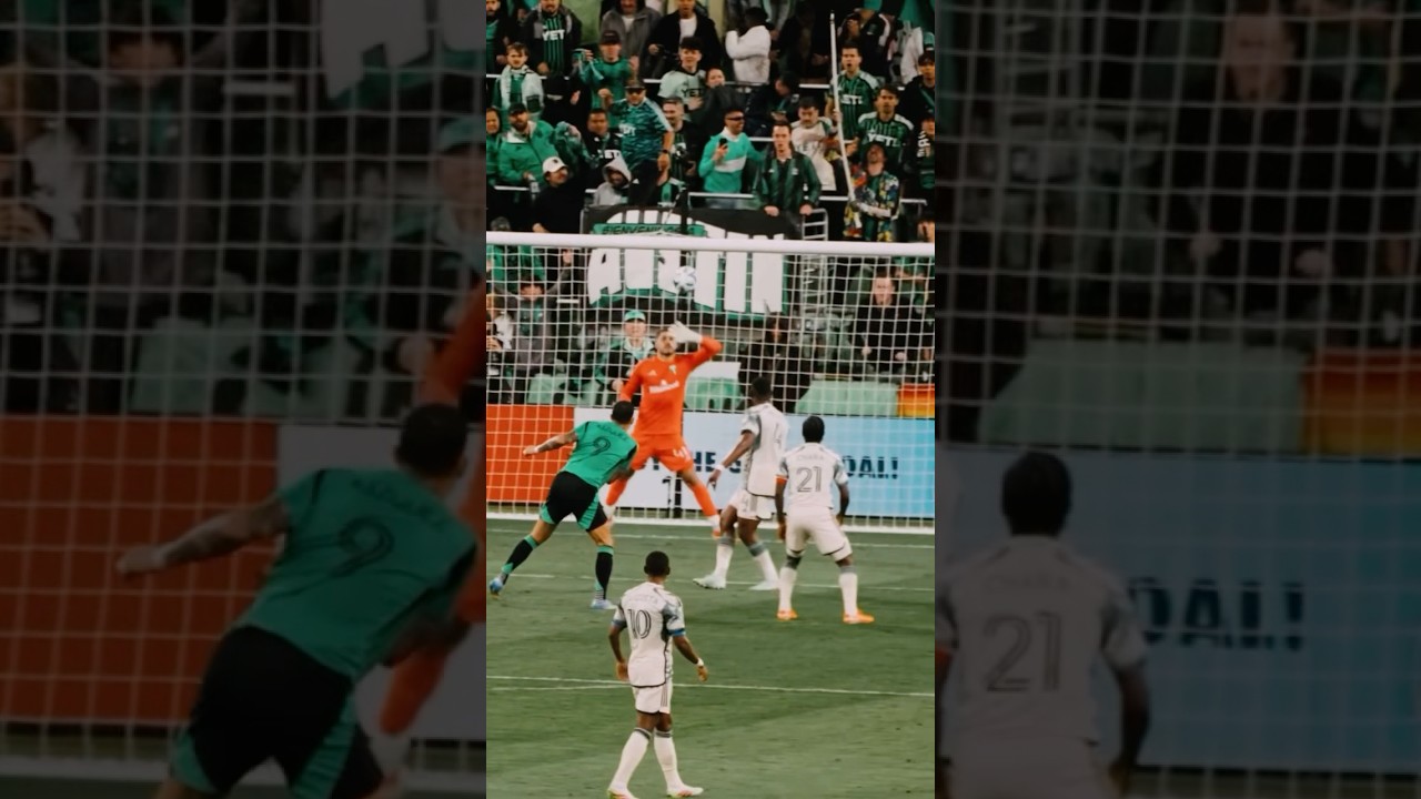 Pantemis’ force in action at ATX 🧤🚫 