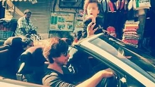 Shahrukh Khan TAKES Cute Abram For OPEN CAR Ride On Mumbai Roads