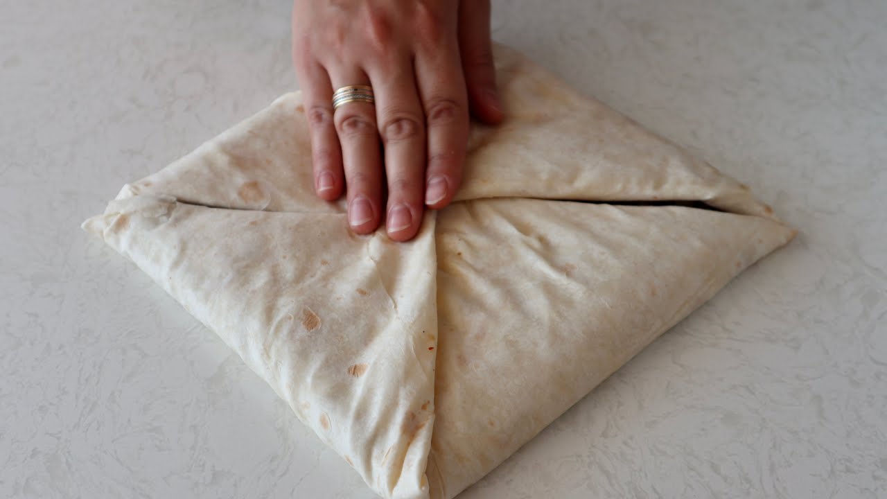 10 dakikada hazırlayıp fırına ver ! Hazır yufkadan pratik börek tarifi !