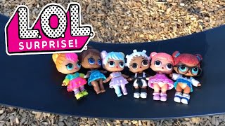 LOL Dolls Play at BLUE Slide Park! Swing! Bounce!😀😀 screenshot 5