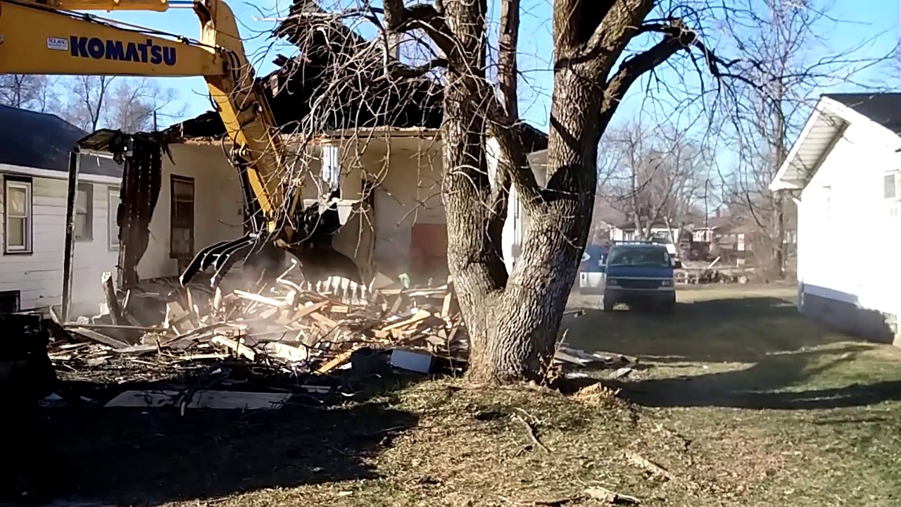 Demolition of Ghost House in East Glen Park, Gary, YouTube