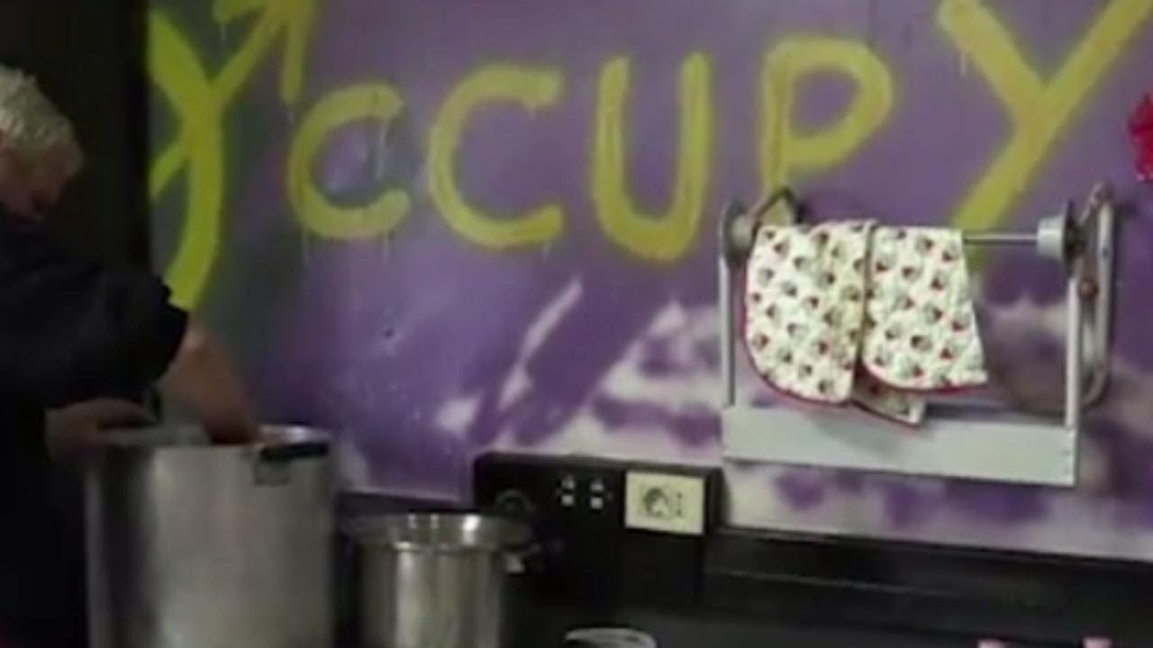 Sesto San Giovanni, ex sede Alitalia rioccupata: 