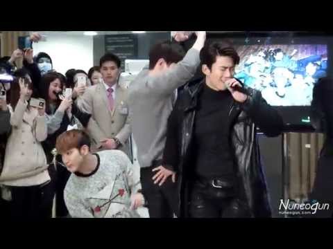 [10 Out of 10] 12/29/14 Samsung Medical Center Charity Performance_Junho Fancam_By Nuneogun