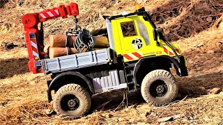 Benz Unimog U530 Dickie Toys / MST CFX Chassis Forest Rock Crawling ASMR 2