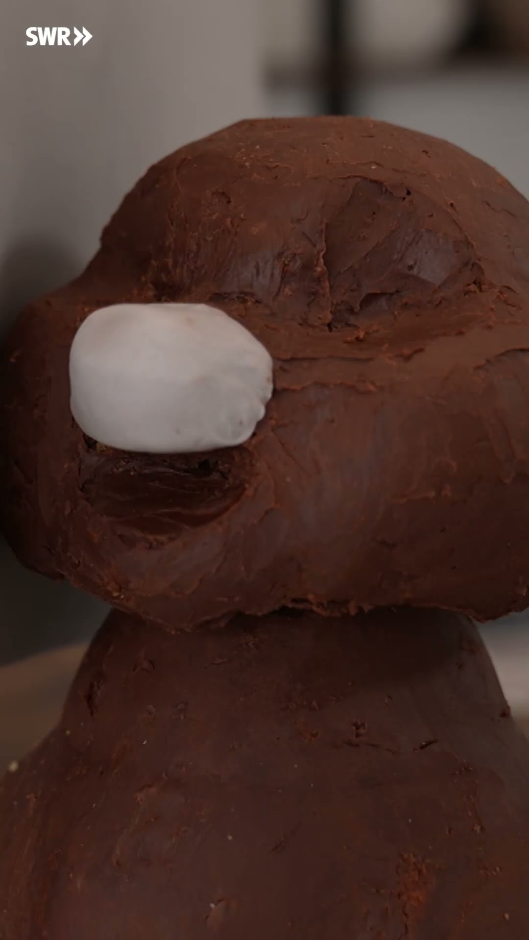 Lecker! Dieser Hase ist ein Kunstwerk aus Biskuit und ...