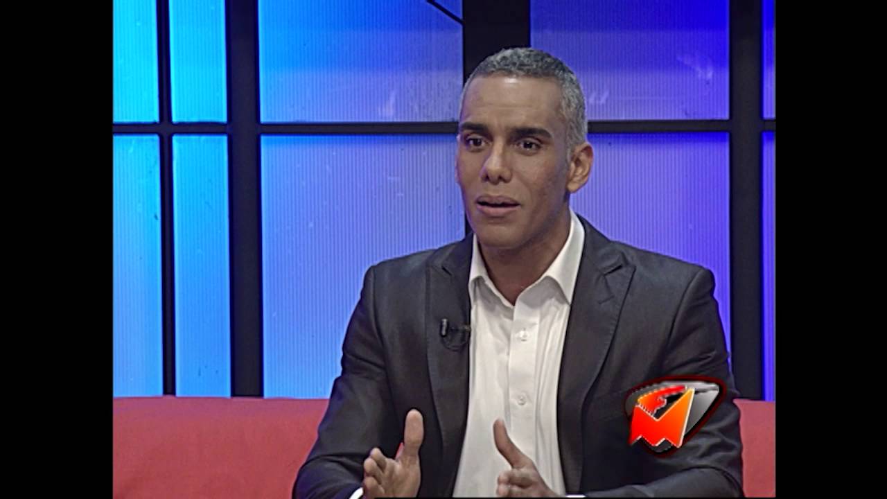 Gary Merson: Hare una pausa en la television - Full con Manny - YouTube