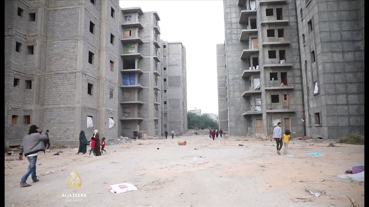 آلاف الأشخاص يلجؤون إلى طرابلس طلباً للحماية