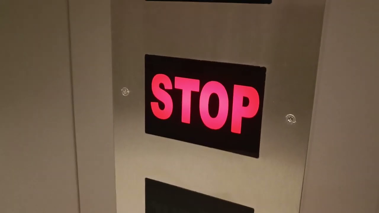 AST Aufzüge & Service Car Lift Elevator