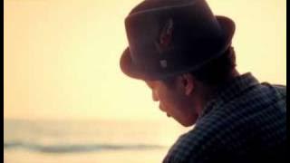 Travie McCoy  Billionaire ft. Bruno Mars [ VIDEO].flv