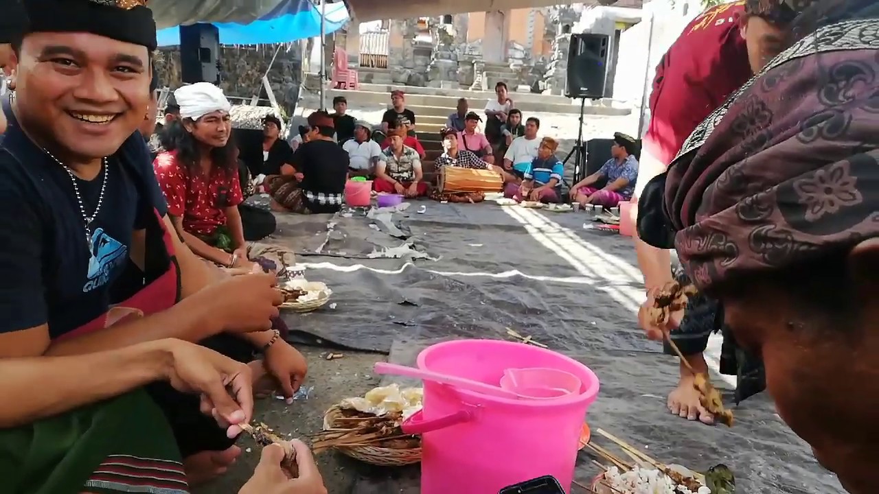 Genjek Bali versi  SEKAA DEMEN. Culik karangasem BALI