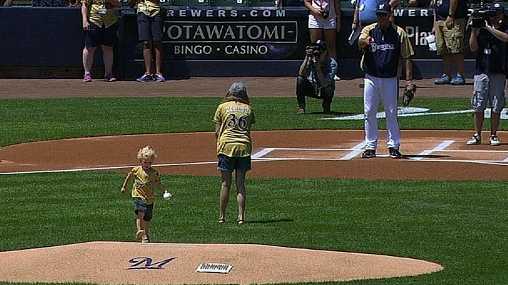 Brewers coach Narron's grandson throws from the mo...